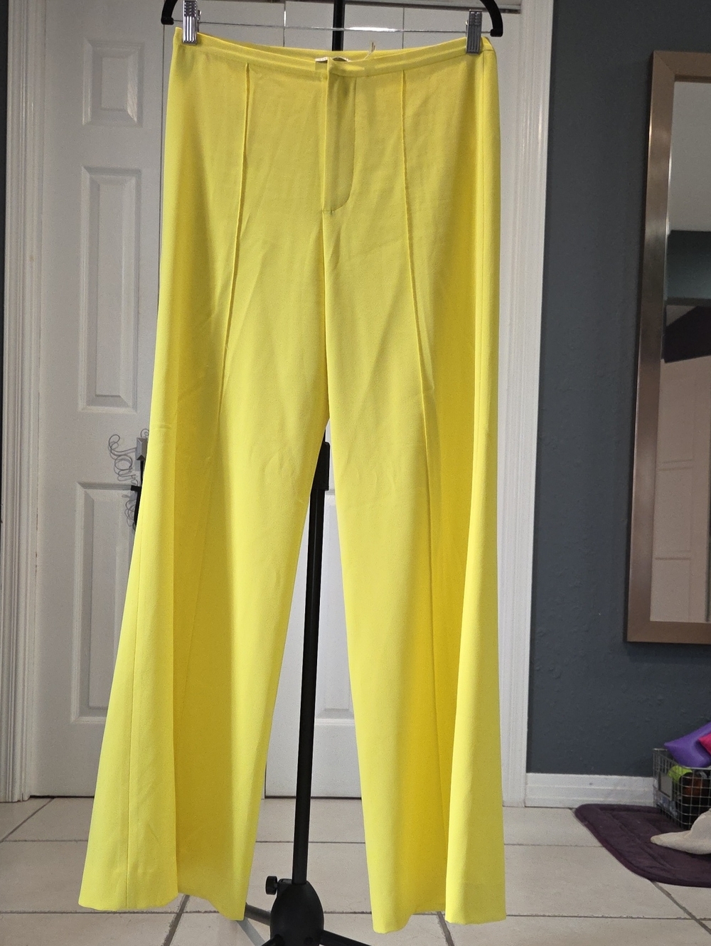 Sz 8 - Alice + Olivia Lemon Yellow Wide-Leg Pants